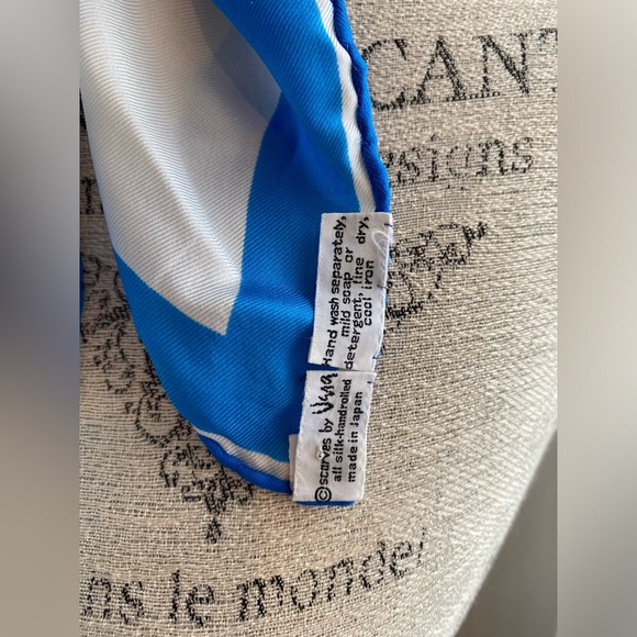 Vera Bright blue pomegranate silk scarf - Picture 4 of 5
